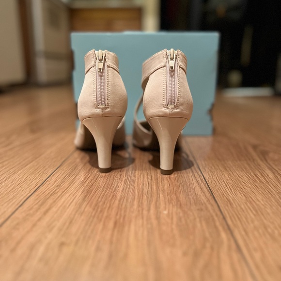 Lifestride Giovanna Pumps - Picture 6 of 6